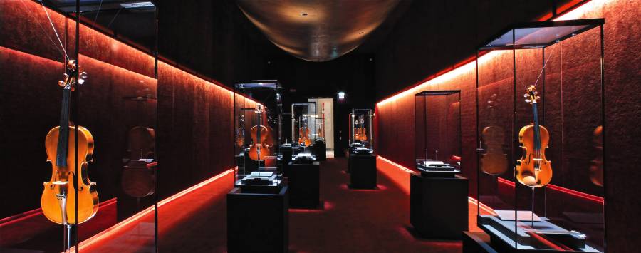 La sala scrigno del Museo del Violino di Cremona