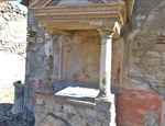 Il tempietto della Casa dalle pareti rosse di Pompei